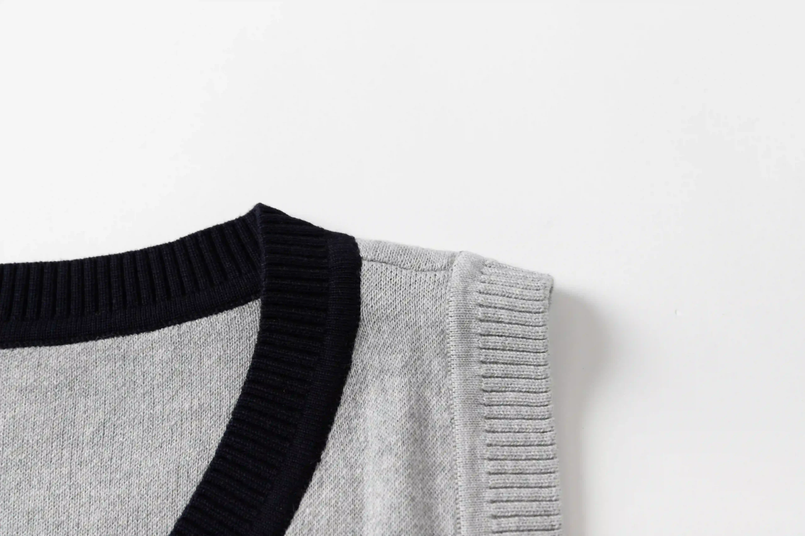 British Collegiate V-Neck Vest