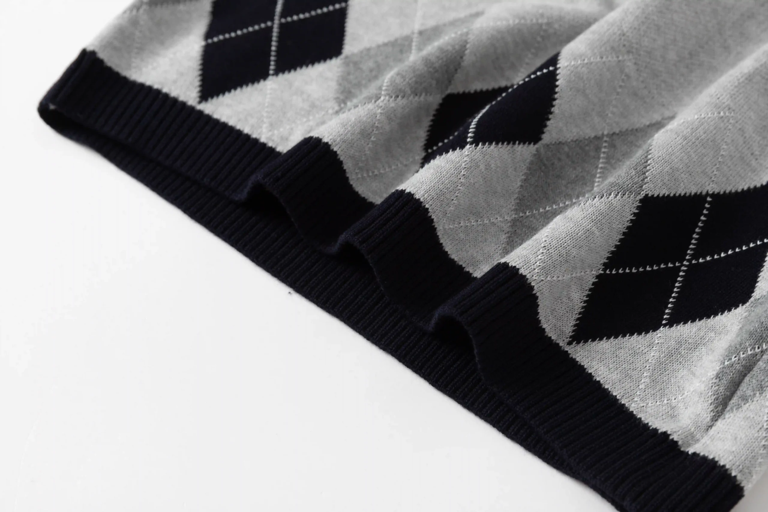 British Collegiate V-Neck Vest