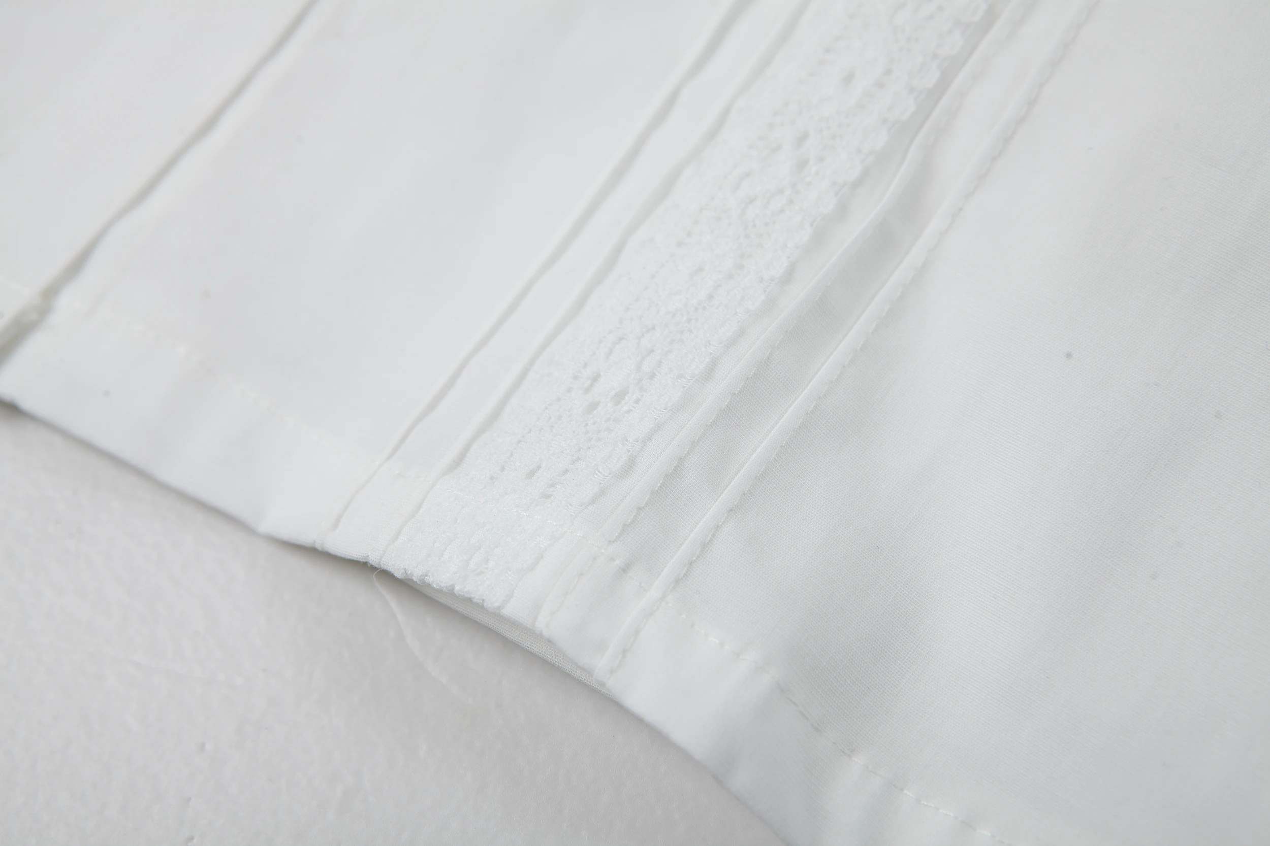 British Academy Girls’ Lace-Trimmed Short-Sleeved Shirt